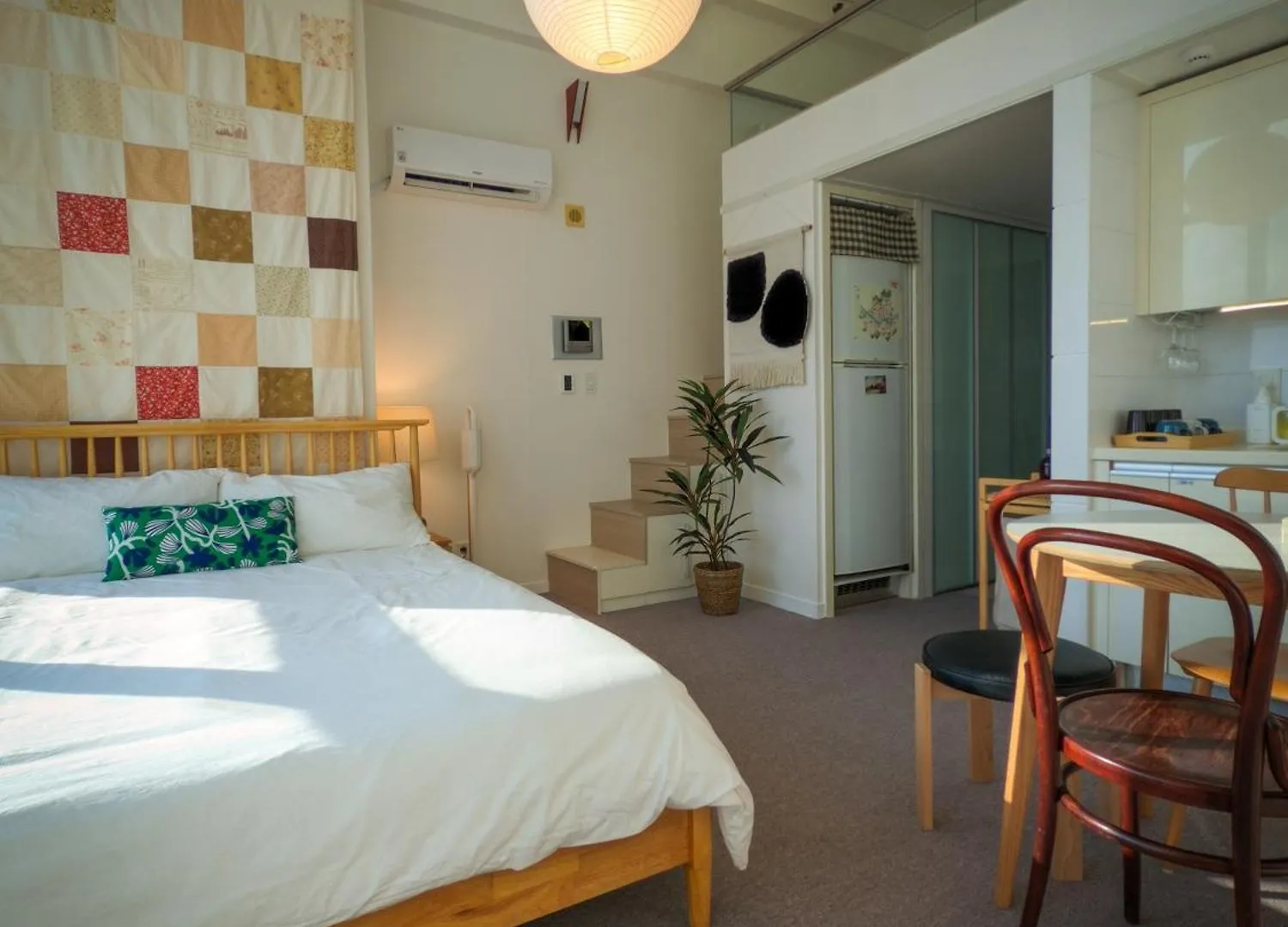 Tiffany & Jessica House - A High Rise Accommodation In Korea With The Most Convenient Transportation, Diverse Shopping Options, And Excellent Access To Popular Attractions Seoul Apartment